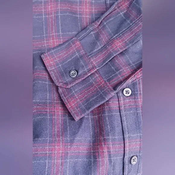 STRAY size L man's shirt. NWT - Picture 2 of 4